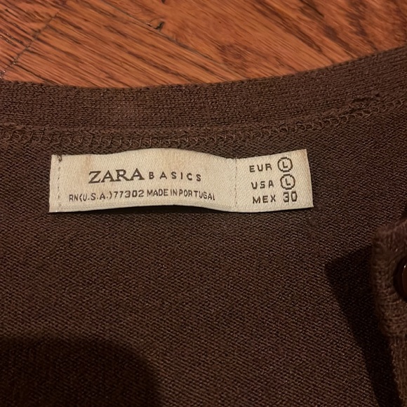 Zara Sweater - Picture 2 of 2